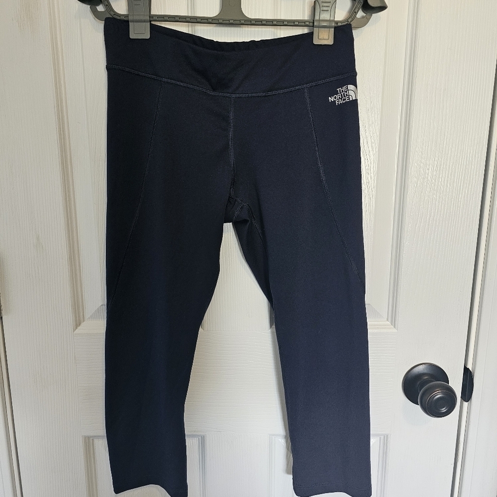 The North Face Women's Capri Leggings in Navy Size S
